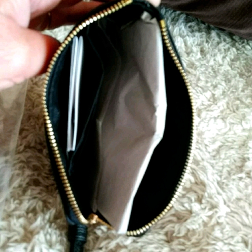 NWT Coach Black Pebbled Leather Wristlet - Picture 7 of 8